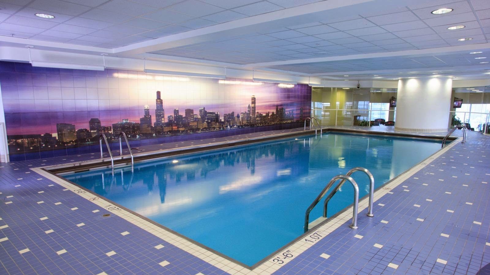 Hotel Pool, Swisshotel Chicago, Healthy Living + Travel