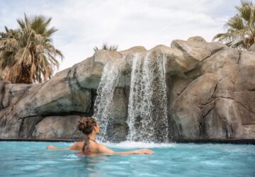 The Spa at Séc-he, Woman in Water, Spas of America